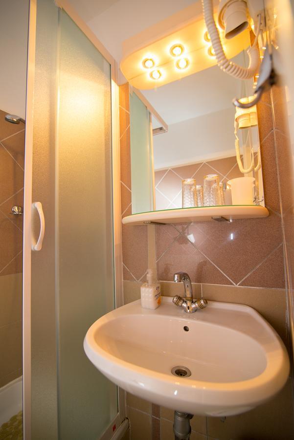 Bed&Breakfast Saturn Veli Lošinj Exterior foto